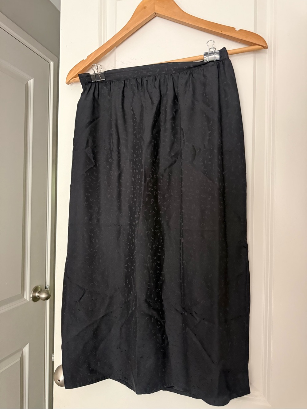 Maggy London Black Midi Skirt with Subtle Jacquard Texture 100% Silk Vintage